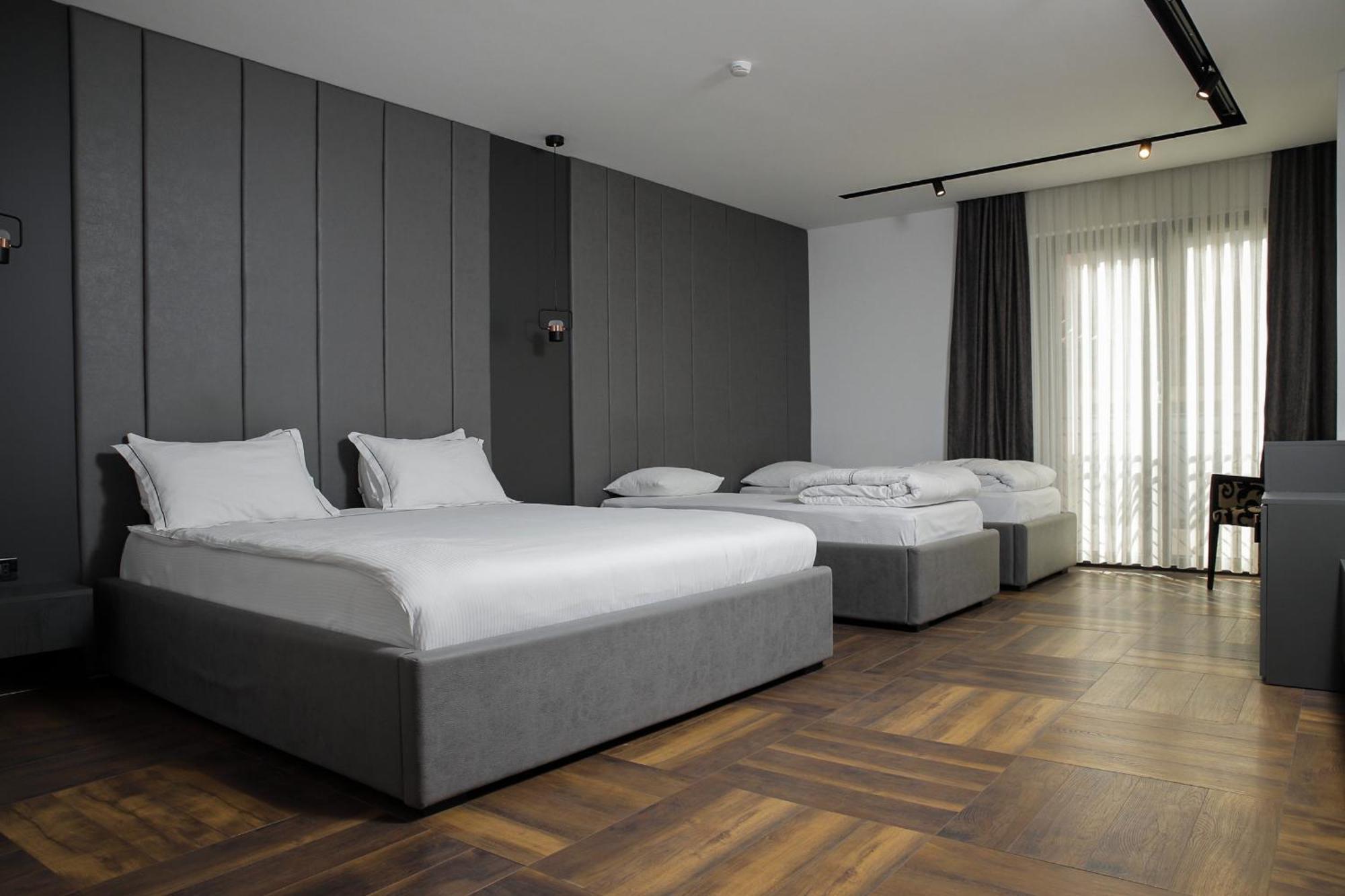 Triumf Hotel Prizren Exterior photo