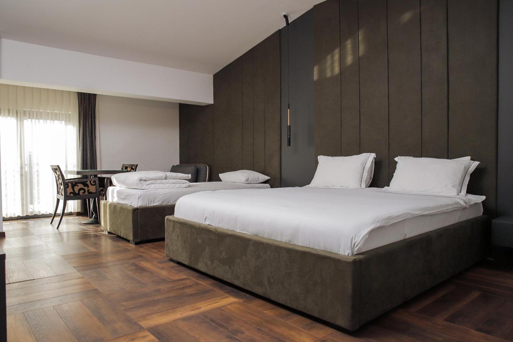 Triumf Hotel Prizren Exterior photo